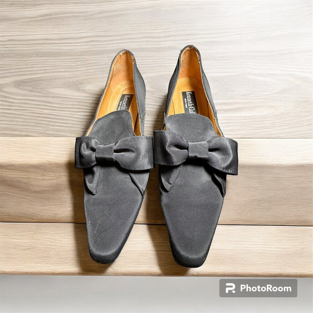 Kenneth Cole New York size 7.5 black pumps with bow